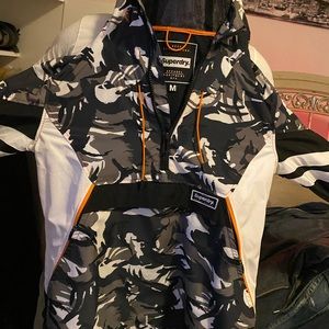 Superdry windbreaker/hoodie,never worn didn’t fit